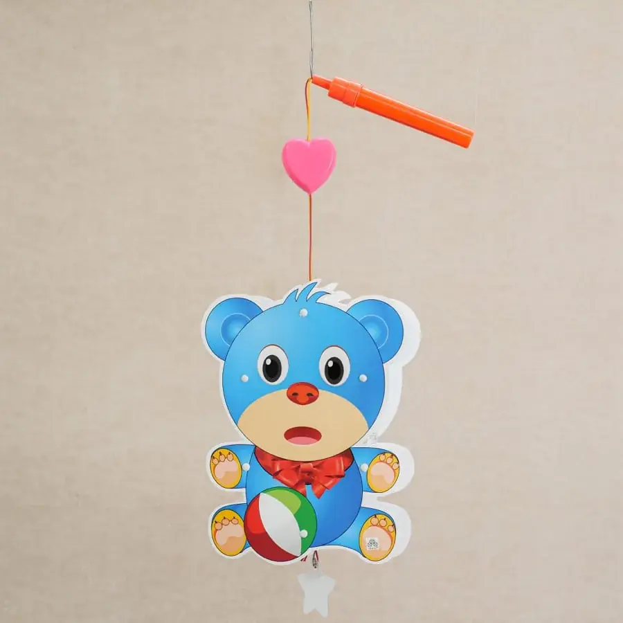 Đèn nhựa Gấu chơi banh — đèn lồng thủ công Việt Nam | LongDenViet